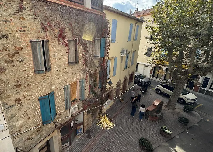 Climatise Au Coeur Du Village Et A 50m De La 아파트 *